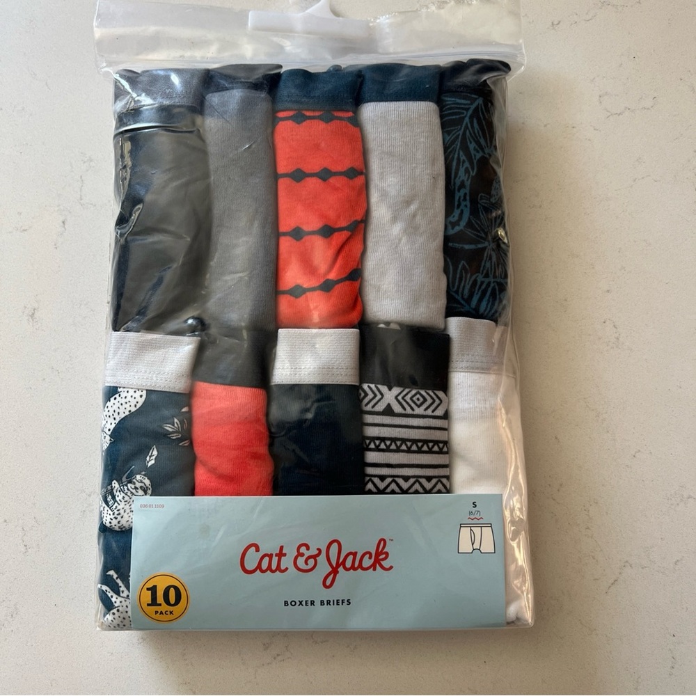 Cat & Jack Black and Gray Boxer Briefs Comfortable Fit